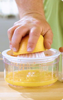 Juicing a lemon with Foodini™